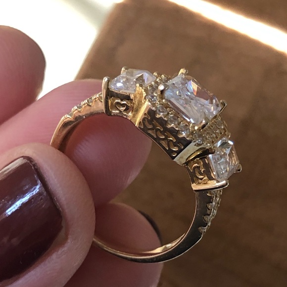 Gold emerald cut 3 stone Halo sterling silver ring - Picture 4 of 11